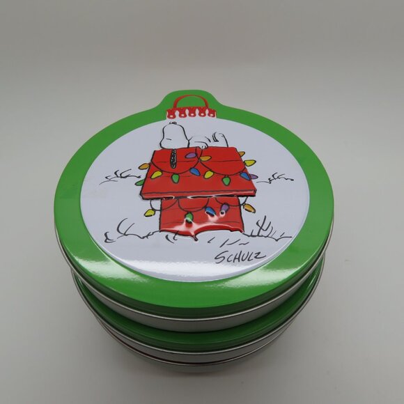 Christmas Snoopy Round Empty Tin Can Lid Ornament Keepsake Container Set of 4 - Picture 10 of 10